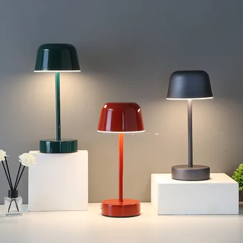 Для детской комнаты, минималистичные Милые портативные светильники, прикроватная лампа, современная настольная лампа, металлические настольные лампы-грибы, художественный дизайн